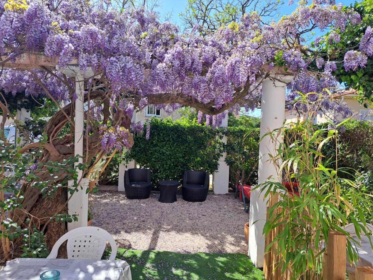 Chez Louis Hotel Les Issambres Luaran gambar