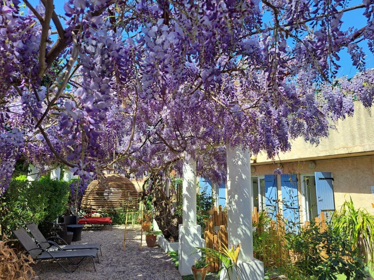 Chez Louis Hotel Les Issambres Luaran gambar