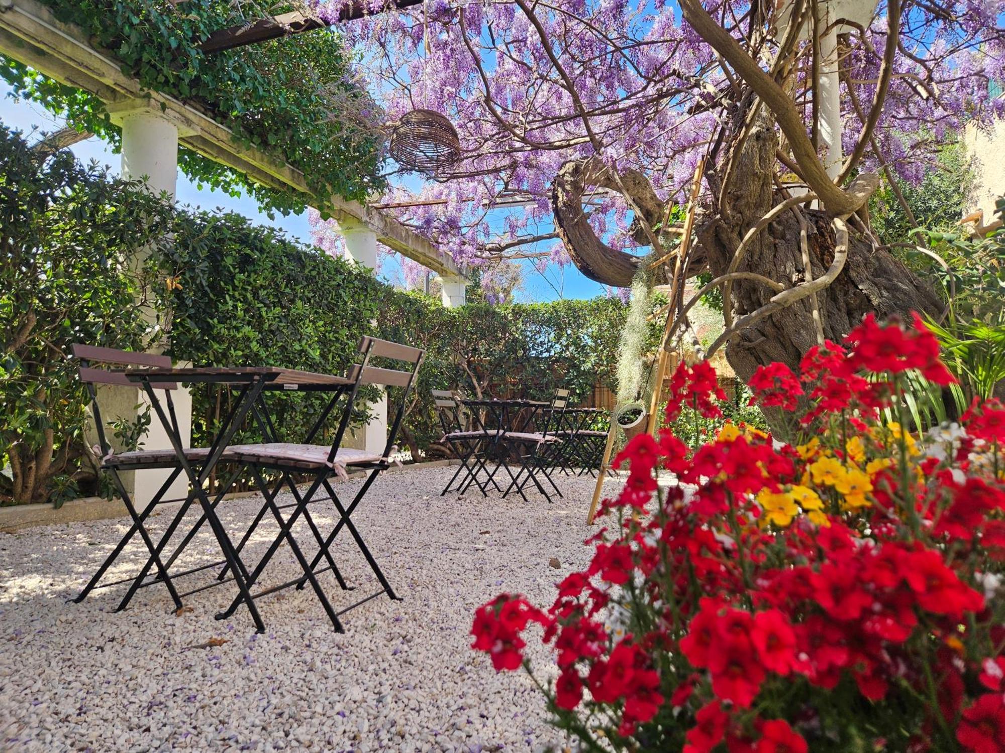 Chez Louis Hotel Les Issambres Luaran gambar